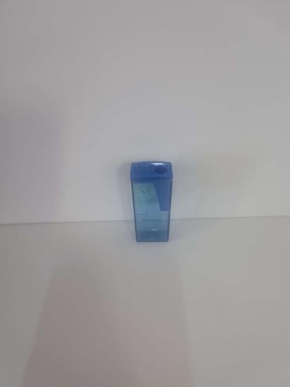 מחדד עם קופסא